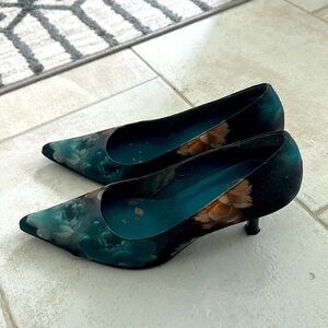 Impo Valentina blue satin floral pumps 7.5
